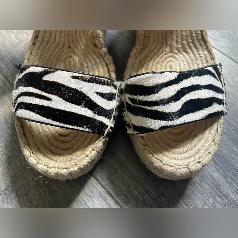 NWT Kenneth Cole Women's Animal Print Wedge espadrilles wedges